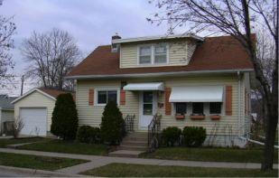 627 S 20th St, La Crosse, WI 54601