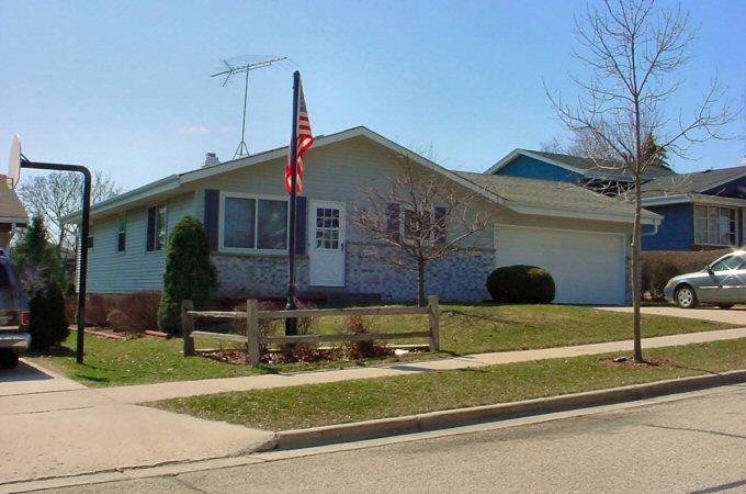 2013 Hemlock St., West Bend, WI 53090