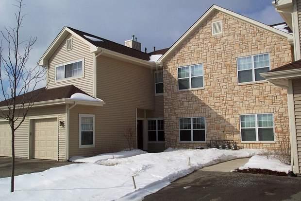 9375 S Cobblestone Way #B, Franklin, WI 53132