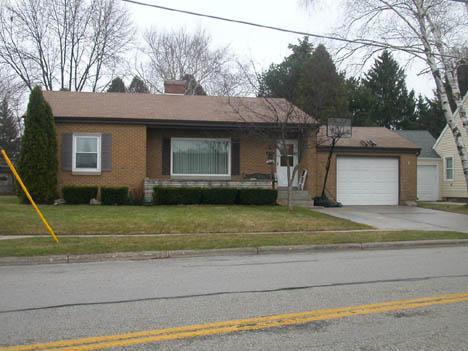 615 Sunset Dr., Plymouth, WI 53073