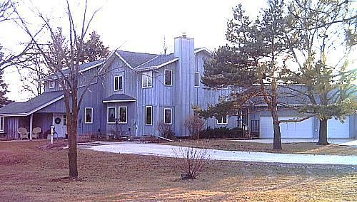 2093 N Hickory Ct., Summit, WI 53066