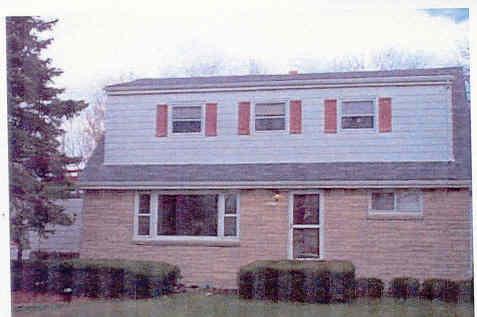 1401 S Sherwood, New Berlin, WI 53151