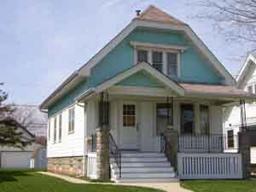 3239 S 9th St, Milwaukee, WI 53215