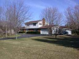 10157 Royal Oak Rd., Cedarburg, WI 53012