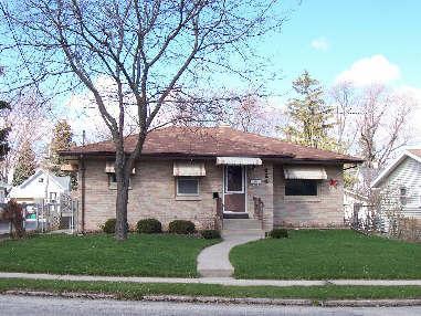 424 Maple Ave., Hartford, WI 53027