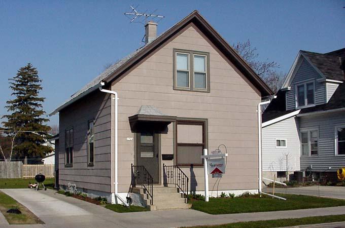 1724 S 12th St., Sheboygan, WI 53081
