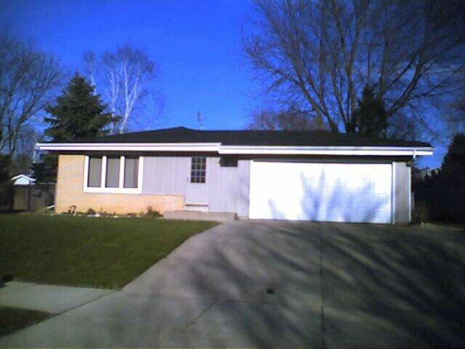 706 Pleasantwood Dr, Kewaskum, WI 53040