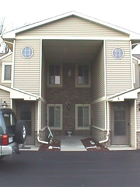 719 Shepherds Dr. #4, West Bend, WI 53090