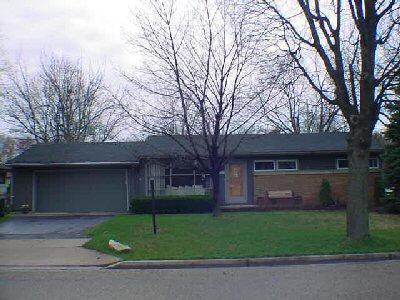 4465 N 107th St., Wauwatosa, WI 53225