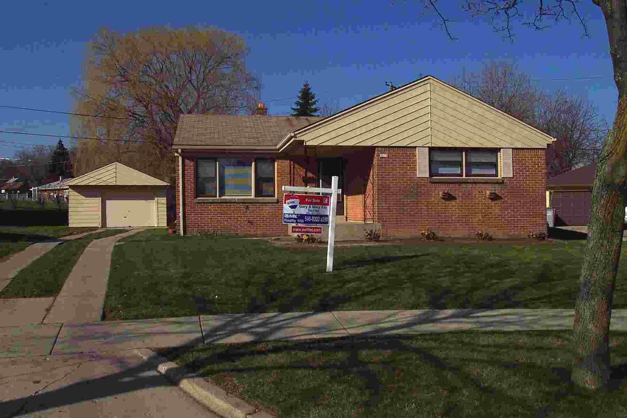 [Address Hidden by Seller], Milwaukee, WI 53207