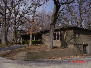 4664 W Border Dr., Linn, WI 53125