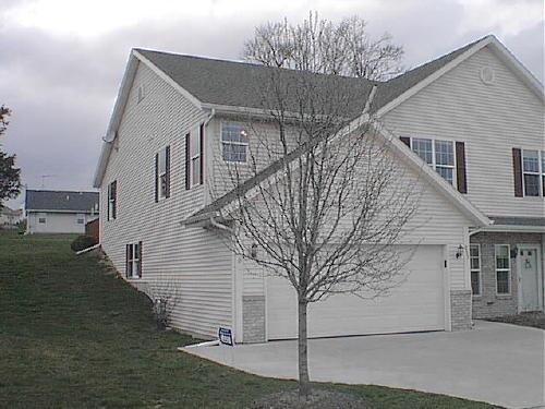 2208 Patrick Ln., Waukesha, WI 53188