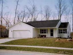 216 Hargrove Pl., West Bend, WI 53095