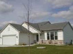 2924 Stillwater Cir., Waukesha, WI 53189