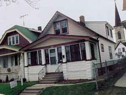 2526 S Brisbane Ave, Milwaukee, WI 53207