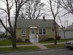 1016 S 20th St, La Crosse, WI 54601