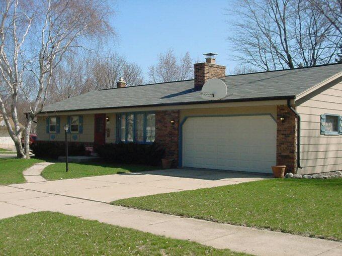 1309 Sandra Ln., West Bend, WI 53095