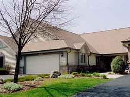 30186 W High Ridge, Delafield, WI 53072