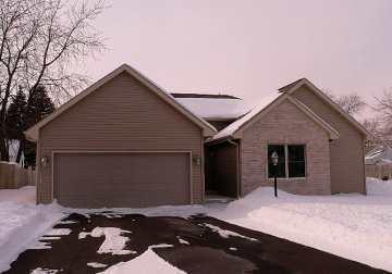 5949 S 32nd St., Greenfield, WI 53221