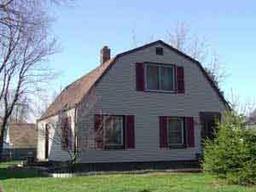 149 Roberta Ave., Waukesha, WI 53186