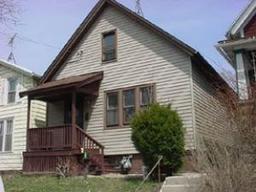 2216 S Robinson Ave., Milwaukee, WI 53207