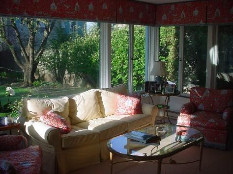 407 E School Rd, Whitefish Bay, WI 53217