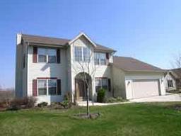 451 Westfield Way, Pewaukee, WI 53072