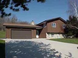 165 Park Plz., Onalaska, WI 54669