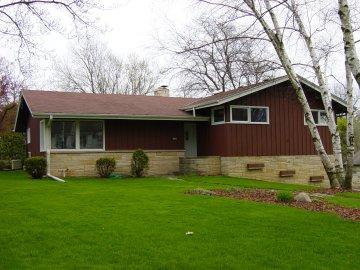1640 Longwood Ave., Elm Grove, WI 53122