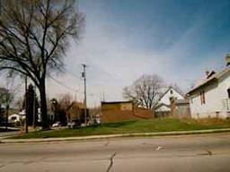 1561 S Muskego Ave., Milwaukee, WI 53204