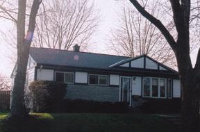 302 Greenmeadow Dr, Waukesha, WI 53188