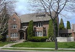 2804 E Linnwood Ave., Milwaukee, WI 53211