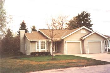 3016 Clayton Ave, East Troy, WI 53120