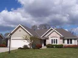 3321 S Highpointe Dr., New Berlin, WI 53151