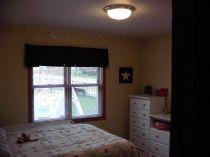 387 Root Ave, Hartford, WI 53027