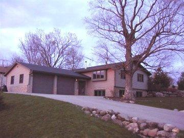 2368 W Julianne St., Ashippun, WI 53066