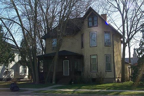 146 Third St., Oconomowoc, WI 53066