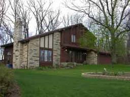 5392 S 48th St., Greenfield, WI 53220