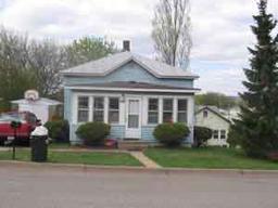425 Loomis St., La Crosse, WI 54603