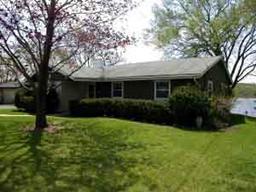 2947 N North Shore, East Troy, WI 53120