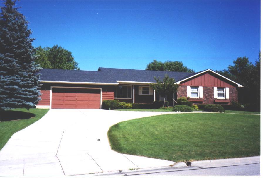 3921 45th Ave, Kenosha, WI 53144