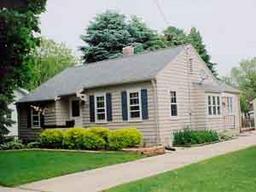 927 Genesee St., Waukesha, WI 53186