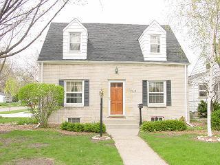 722 S East Ave., Waukesha, WI 53186