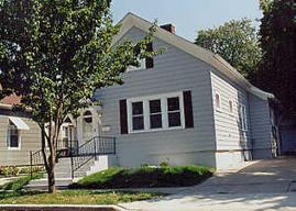 1229 Grand Ave., Racine, WI 53403