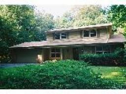 8310 W Edgerton Ave., Greendale, WI 53129
