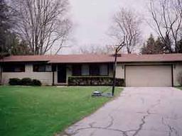 6154 S 122nd St., Hales Corners, WI 53130