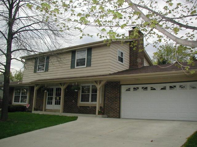 10220 W Melvina, Wauwatosa, WI 53222