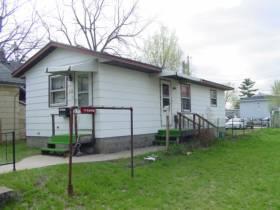 908 Pine St., La Crosse, WI 54601
