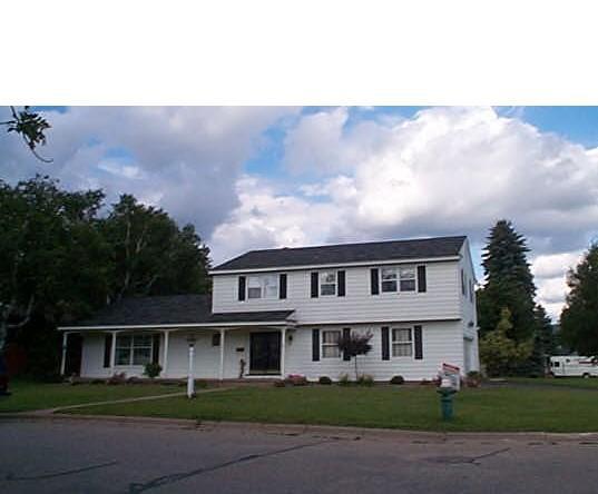 2445 Hoeschler Dr., La Crosse, WI 54601