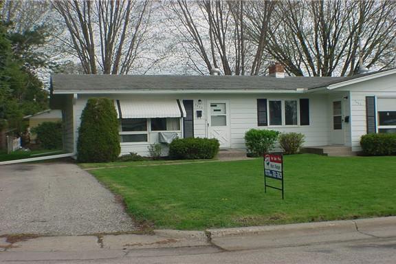 2403 S 30th, La Crosse, WI 54601